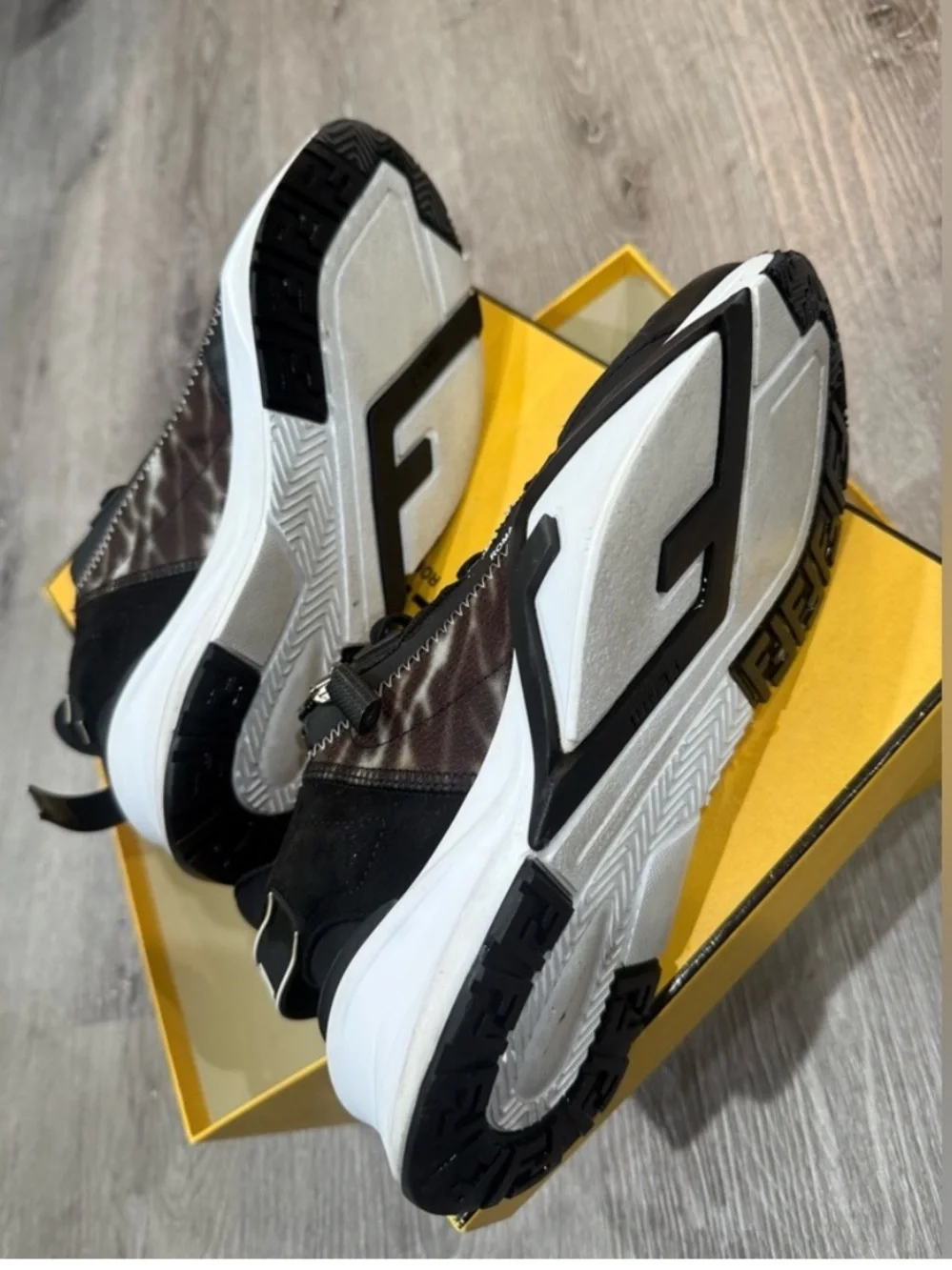 Fendi Black, Brown & White Low-Top Zip-Detail Sneakers - Picture 6 of 6